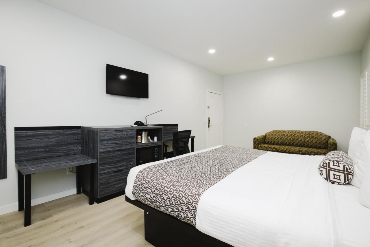 Sapphire Inn & Suites Deer Park Kültér fotó