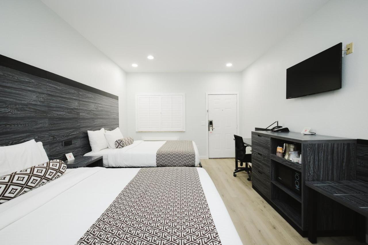 Sapphire Inn & Suites Deer Park Kültér fotó