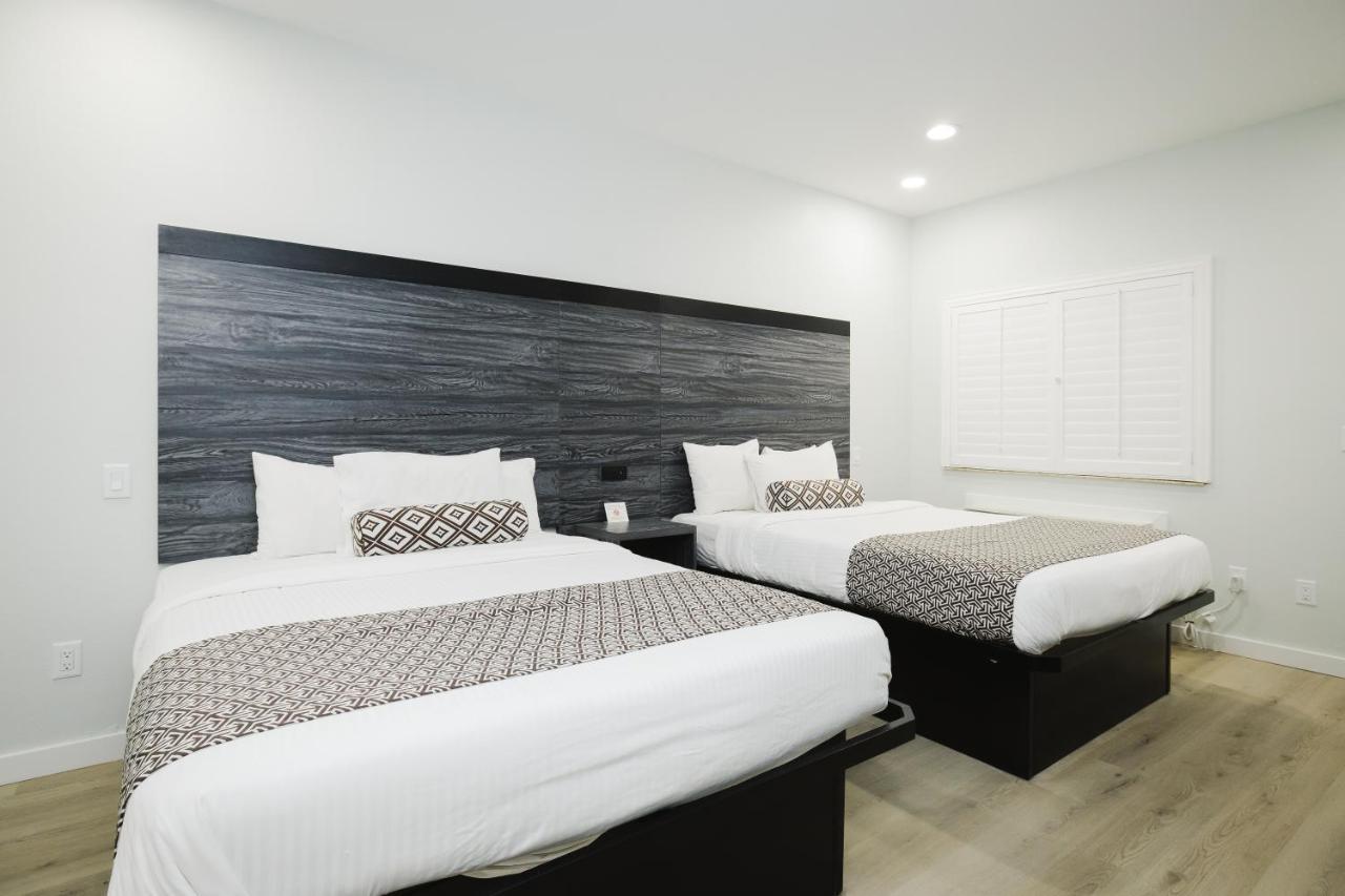 Sapphire Inn & Suites Deer Park Kültér fotó