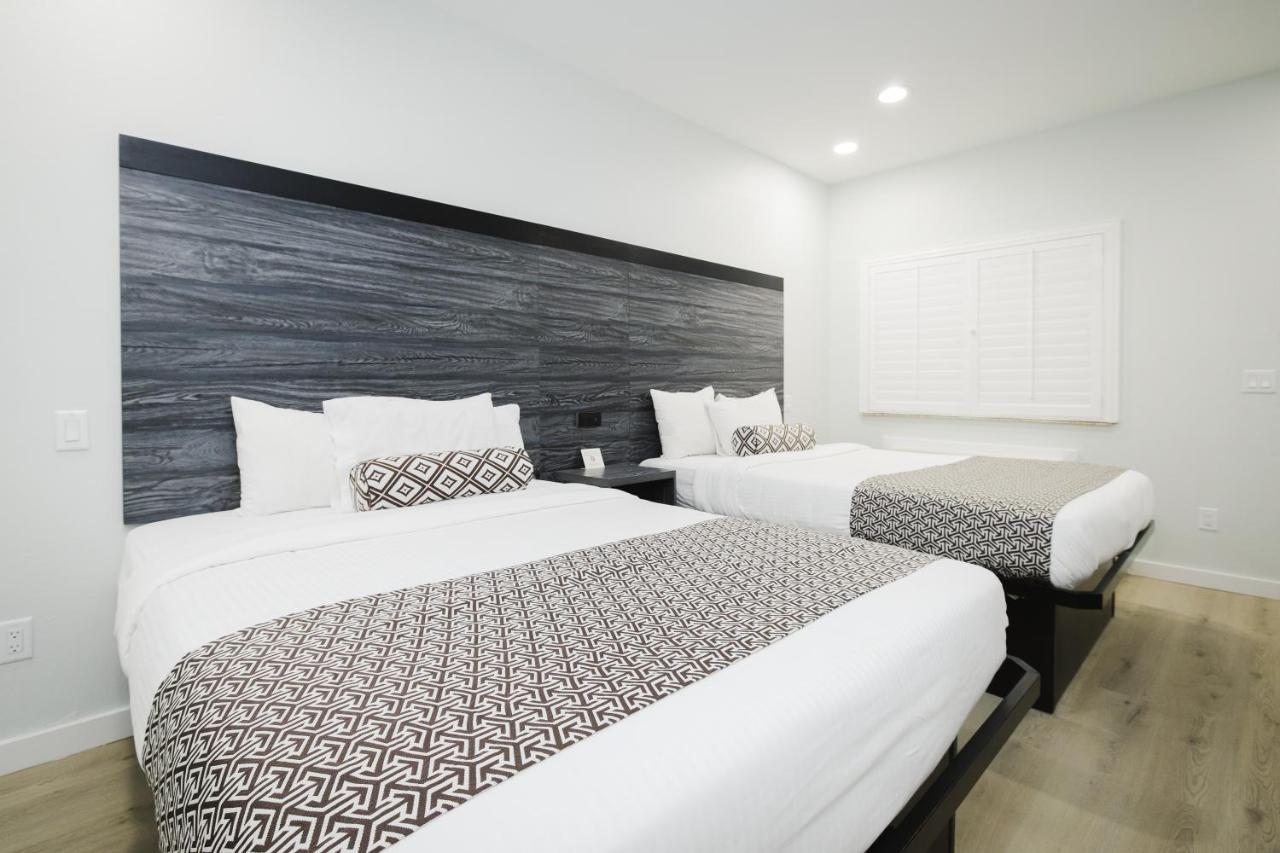 Sapphire Inn & Suites Deer Park Kültér fotó