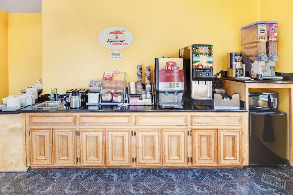 Sapphire Inn & Suites Deer Park Kültér fotó